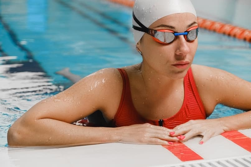 swimming goggles for lash extensions