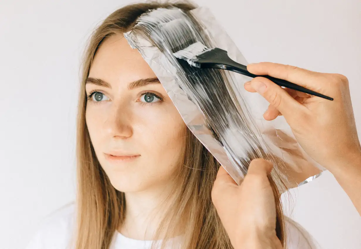 can hair be too greasy to bleach